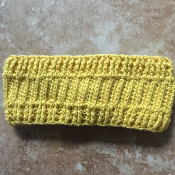 Warm winter head band to cover ears and head - Picture 5 of 6